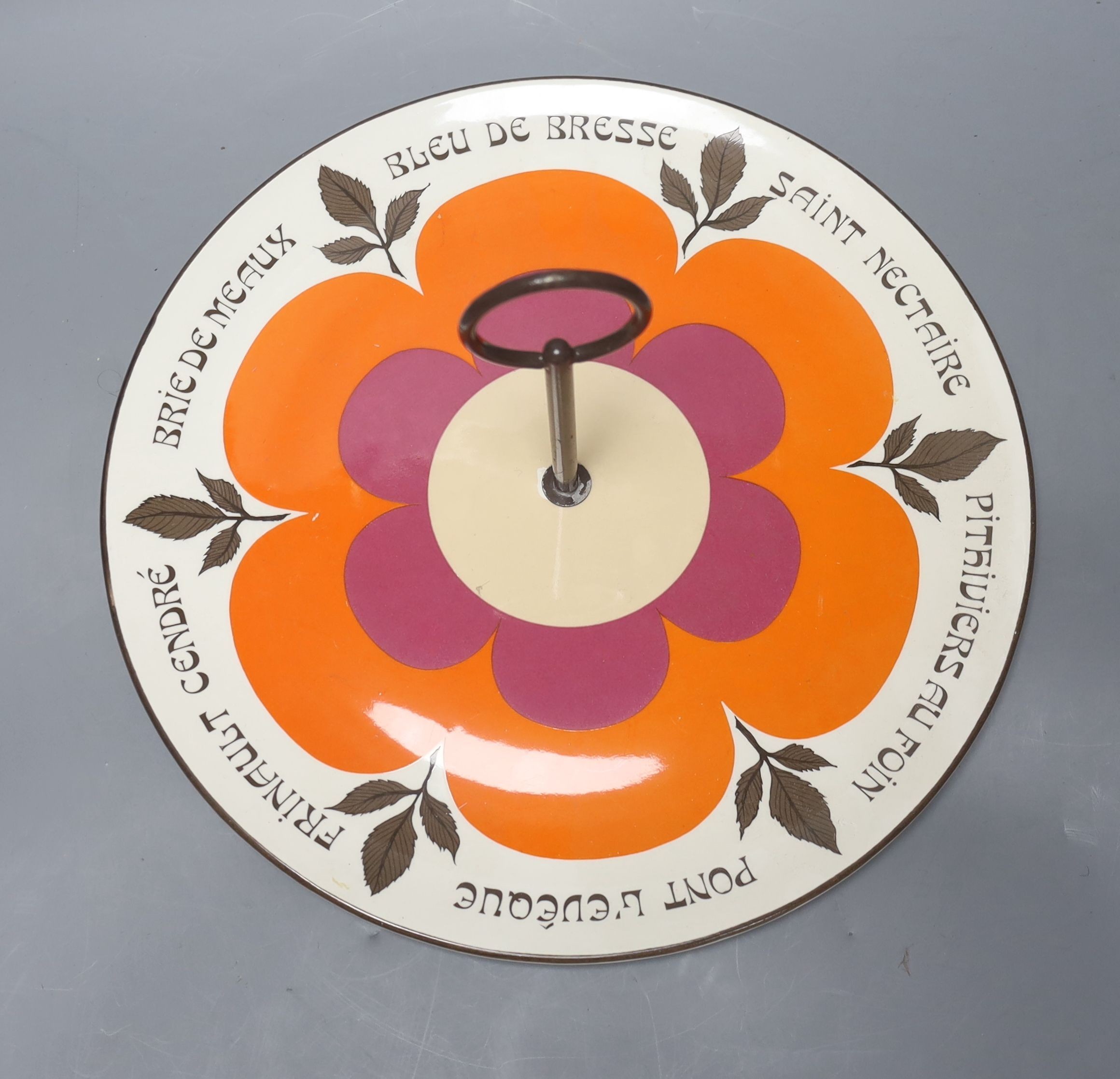 A 1960s Gien Harmonie earthenware cheese service